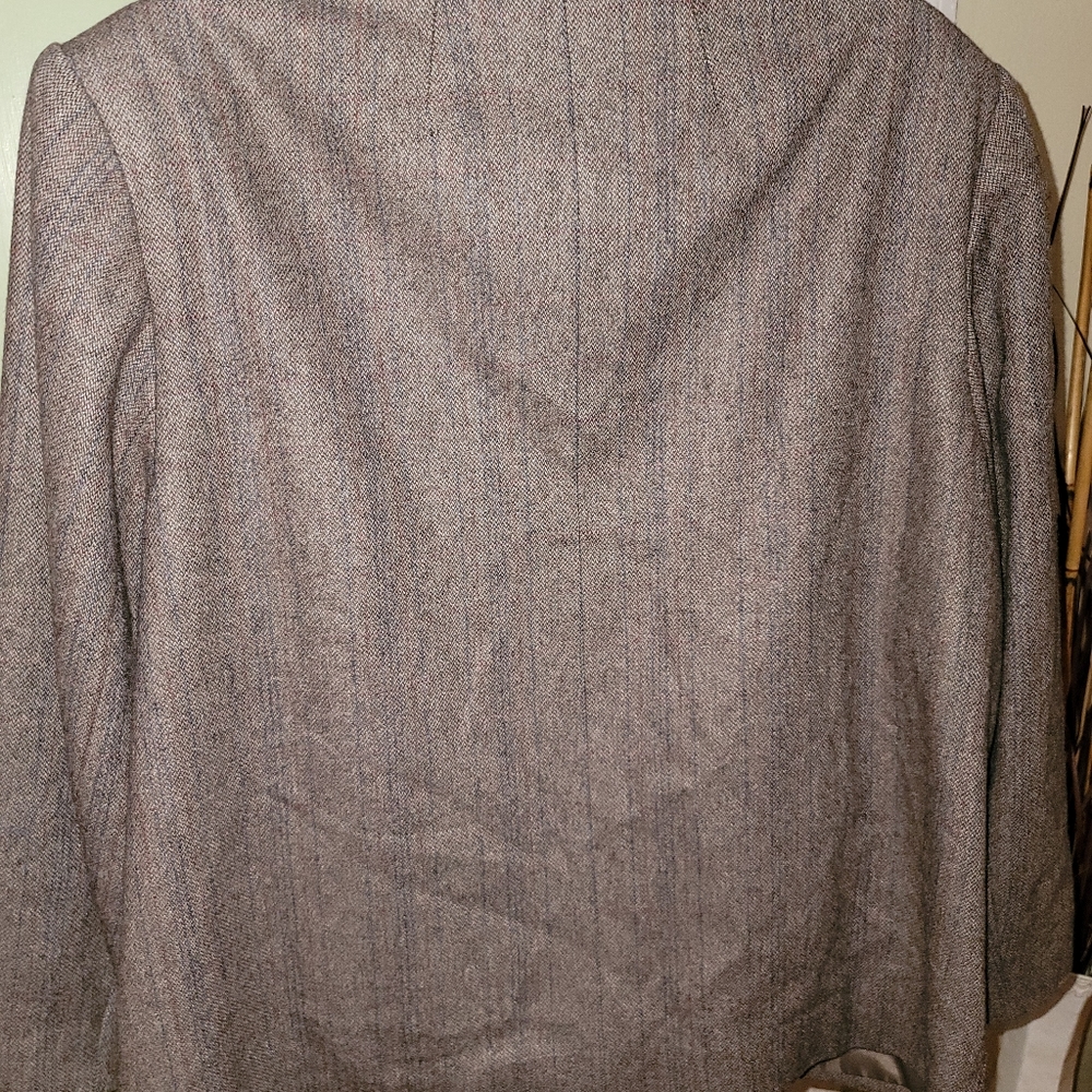Women's jacket - Picture 2 of 3